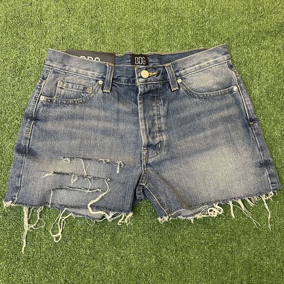 BDG Pants - Women's BDG Low-Rise Boyfriend Jean Shorts